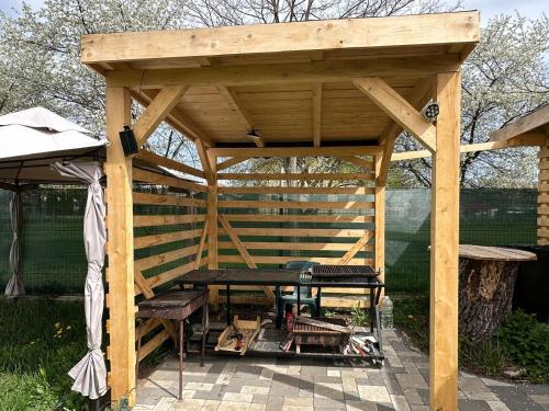 Chris Mountain Retreat Chris Mountain Retreat