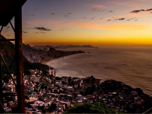Hostel Vidigal TPrysthon near Mirante Do Leblon
