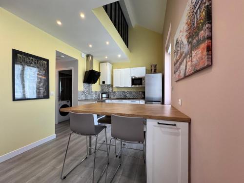 70m2 climatisé - Parking privé - Terrasse - 2 chambres - Lycée Roosevelt - Reims Arena (70m2 climatise - Parking prive - Terrasse - 2 chambres - Lycee Roosevelt - Reims Arena) in 拉納維萊特