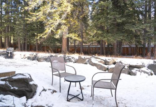 673896787 Banff Wood lodge