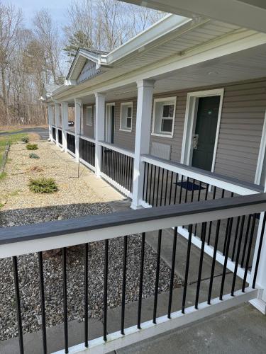 Passport Inn And Suites Chaplin