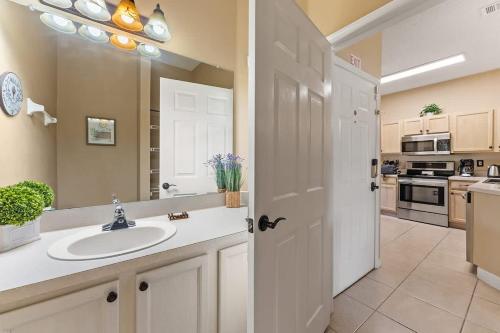 Harry Potter Themed 3 BR - image 8