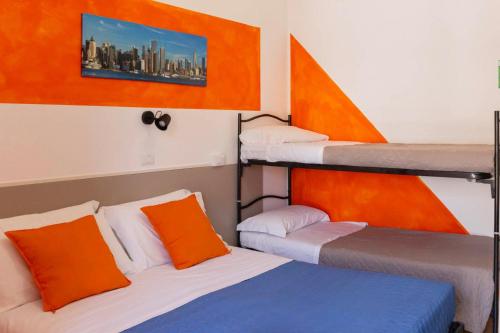 Quadruple Room image 7