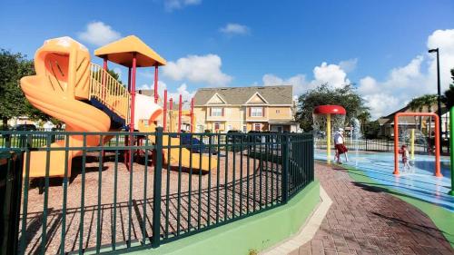 Relaxing 3BR Haven for 8 at Seven Dwarfs - image 7