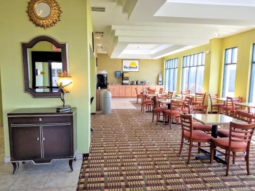 Étterem, Days Inn by Wyndham Windsor Locks / Bradley Intl Airport in Windsor Locks (CT)