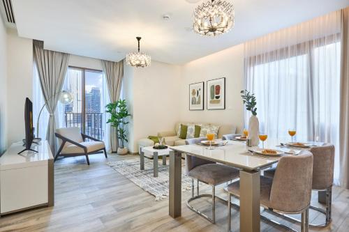 Bright and Modern City Apartment in Business Bay with Two Balconies, Pool, Gym, free Parking and Self Check In, Sleeps up to Four, by Stayfinity, Dubái (foto 7)