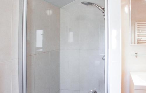 Three-Bedroom Holiday Home in Hoge Hexel - image 2