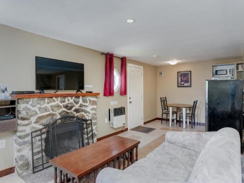 Malahat Bungalows Motel in มาลาแฮต บีซี