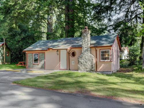 Malahat Bungalows Motel in มาลาแฮต บีซี