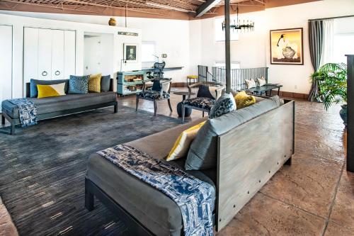 Urban Loft in Heart of Vibrant Railyard