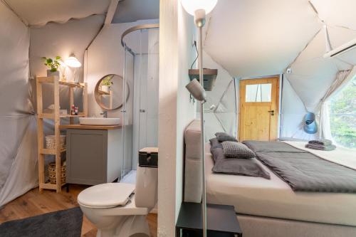 Glamping, Hot Tub & Projector by Nidumm Stay, Maribor (fotografie 9)
