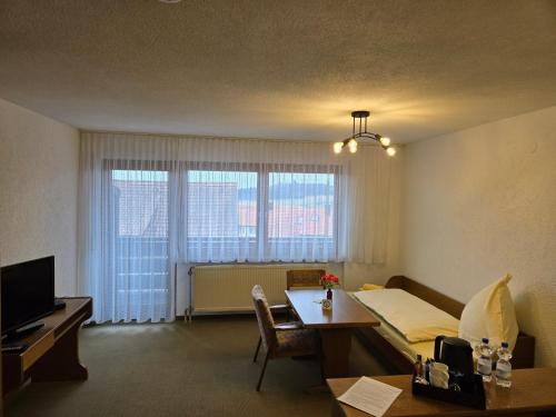 Iekārtas, Pension Hauber - Kirschtortenzimmer mit Balkon in Herrischried