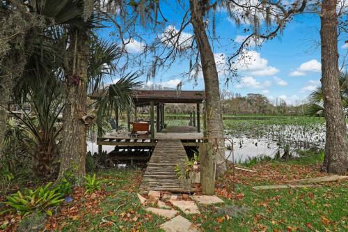 GovernorsFishCamp for 7 Boating in Grīnkovspringsa (FL)