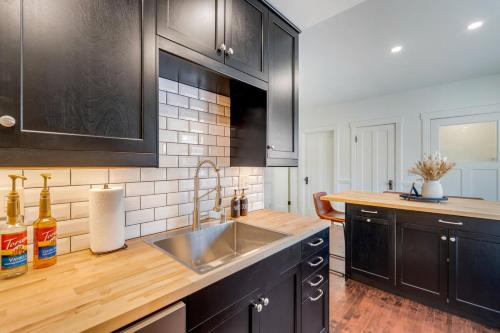 Little Red House in 錫達堡 (WI)