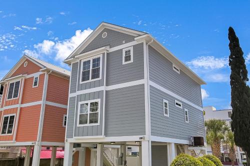 South Beach Cottage 2619 by Palmetto Vacation Rentals in Myrtle Beach, USA