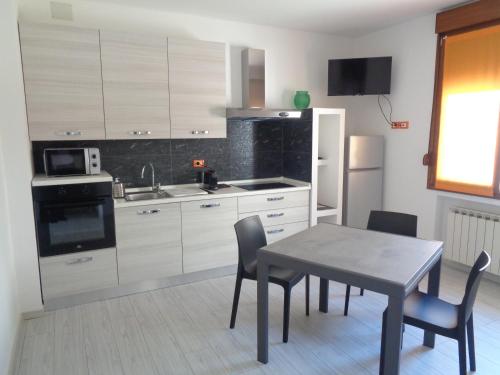 Konyha, Appartamenti C&M Al Cortile vicino Venezia e Aeroporto VCE in Campalto