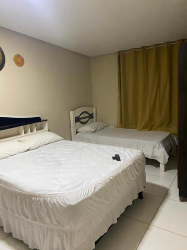 1 double bed, 2 twin beds
