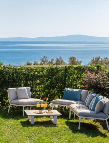 New LUXURY apartment with sea view and PRIVATE heated pool, 50m from the beach, Split (Foto 9)