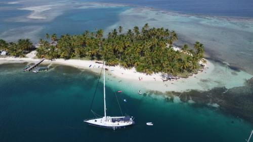 المنطقة المحيطة, 73ft Family Sailing Yacht with Crew - all inclusive in El Porvenir