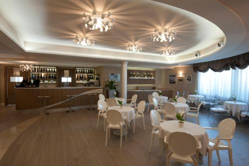 酒吧/高級酒吧, 莫格那酒店 (Hotel Morgana) in 羅登戈薩伊阿諾