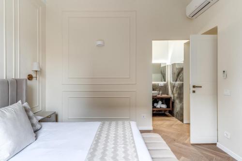 3 minutes walk from Termini Station With Temple View, Rzym (zdjęcie 9)