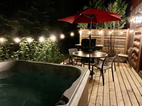 Family friends lake access & hot tub in Lac Superieur (QC)