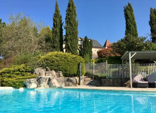 Peldbaseins, Le Mas de jouas in Saint-Remy (Midi-Pyrenees)