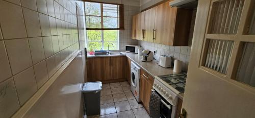 Elegant 1-Bed Flat • Sleeps 5 • NW6 • SuperHost - image 12