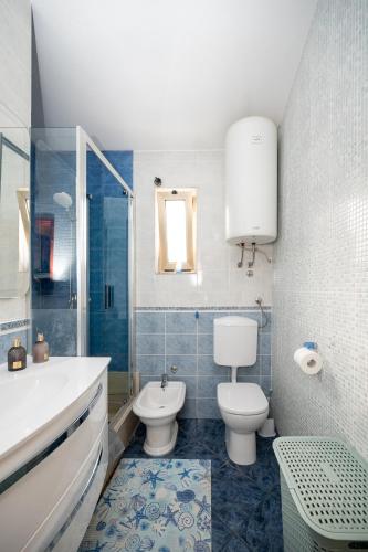 Three-Bedroom Apartment with Terrace image 10