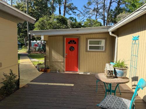 Nature Coast Inn & Cottages in Inglis, USA