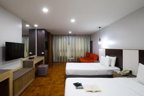 room detail thumbnail 0