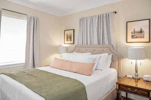 The Flats on Florida St - Super Comfy 2-Bedroom Apartments