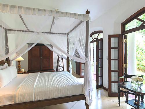 King Room with Garden View image 4