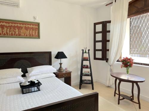 Standard King Room image 1