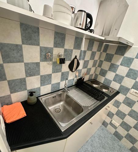 Central Stone Studio near the Sea in Cinque Terre Central Stone Studio near the Sea in Cinque Terre