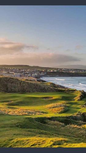 Elsie's Sea View Lodge Lahinch in ลาฮินช์