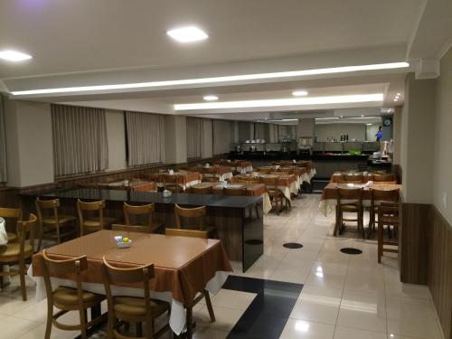 Restaurant, Assi Palace Hotel near Restaurante Distrito Industrial