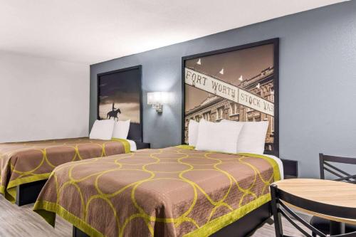 Super 8 by Wyndham Grand Prairie Southwest - image 35