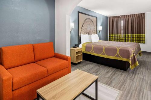 Super 8 by Wyndham Grand Prairie Southwest - image 23