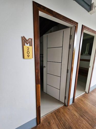 Madugu Service Apartment near Payap University