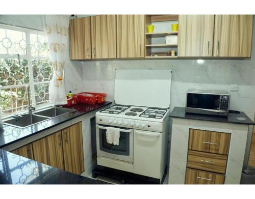 Konyha, Spacious Town House in Nakuru in Nakuru