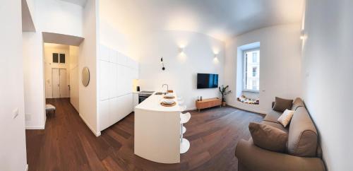 Carlo Alberto Suite, Rzym