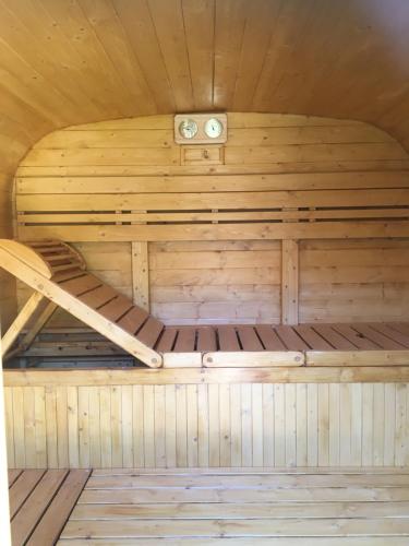 ซาวน่า, Villa des glycines et Spa in แซ็งต์ลี