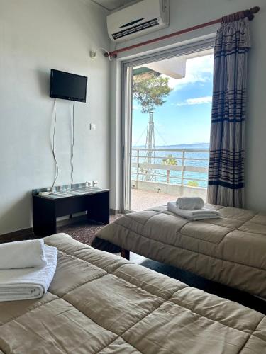 Alexandros Kalamos Hotel in Аджія Апостолі