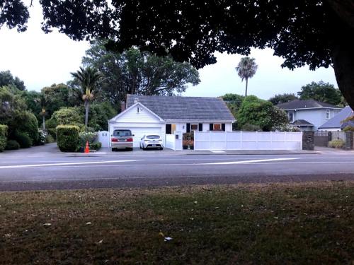 Great location in woburn at hutt central, Lower Hutt