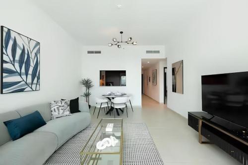 Burj view - 2br apartment connected to Dubal Mall - image 14