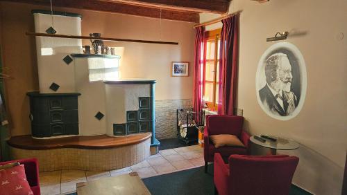 Shared lounge/TV area, Klostermannova chata in Modrava