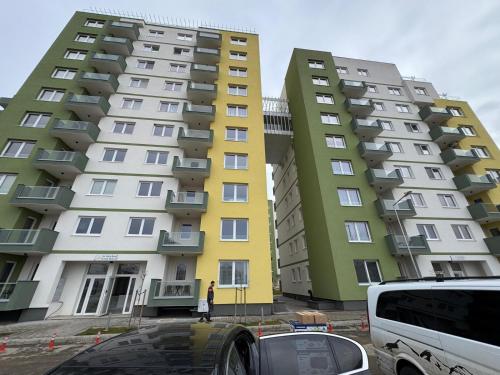 One-Bedroom Apartment image 2