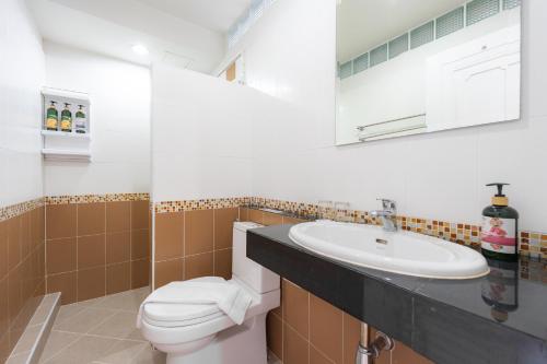 De Blue Door, Hatyai Room Type - Deluxe Double Room with Balcony