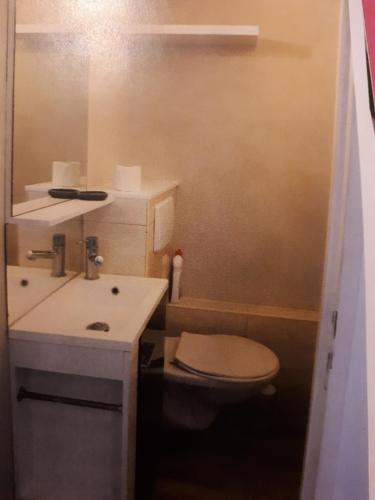 Magnifique appartement les pieds dans l'eau Presqu'île de Giens (Magnifique appartement les pieds dans l'eau Presqu'ile de Giens) in 海耶尔